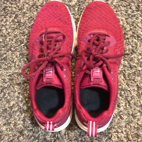 Nike Air athletic shoes - Picture 2 of 7